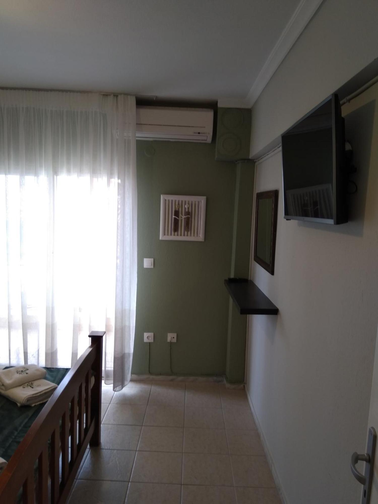 Family-Elia Apartment Paralia Dionysiou Bilik gambar