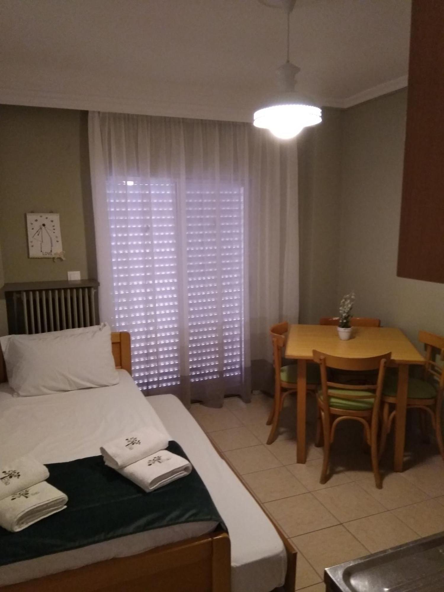 Family-Elia Apartment Paralia Dionysiou Bilik gambar